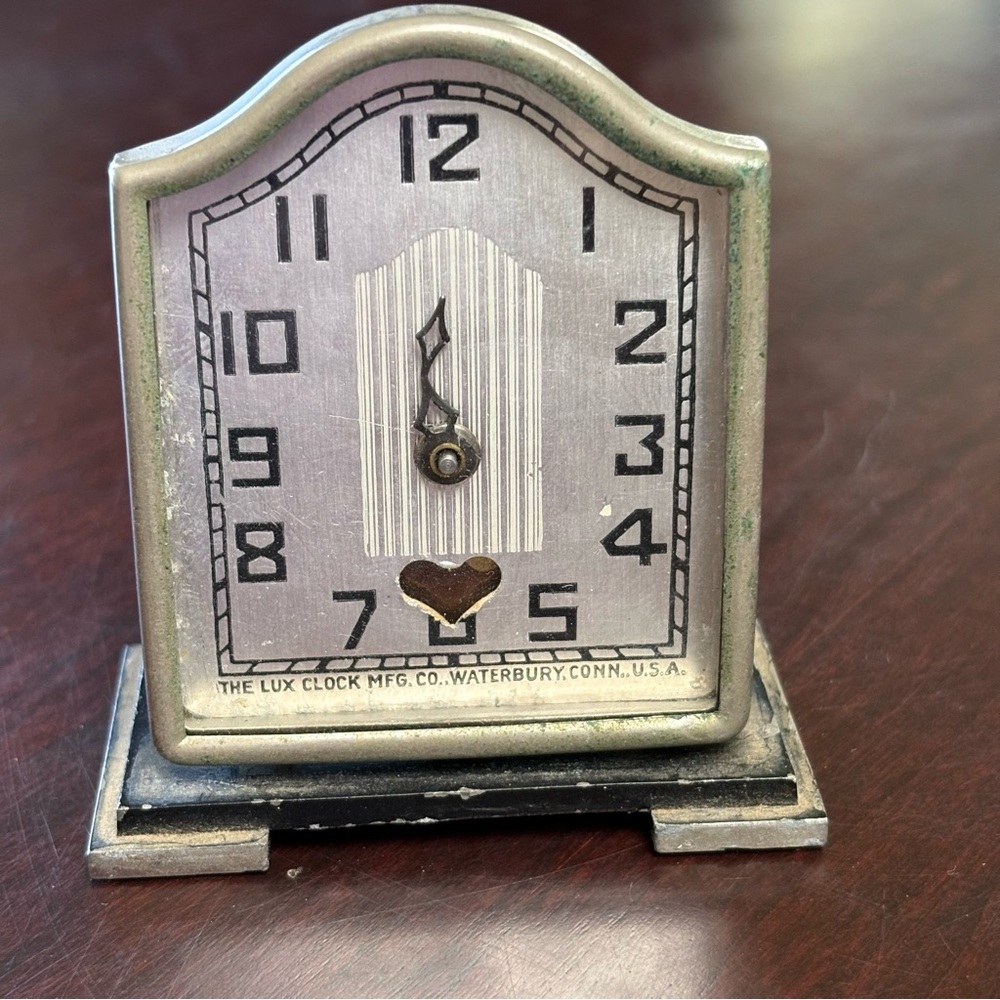 Vintag Bedrrom, Vanity, Mantel or Desk Clock  - Lux Clock Mtg Co.